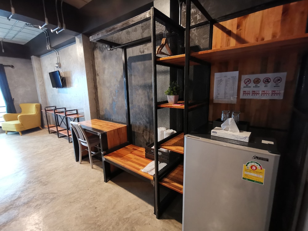 Norn Nee Nor Hostel&Cafe 38/46