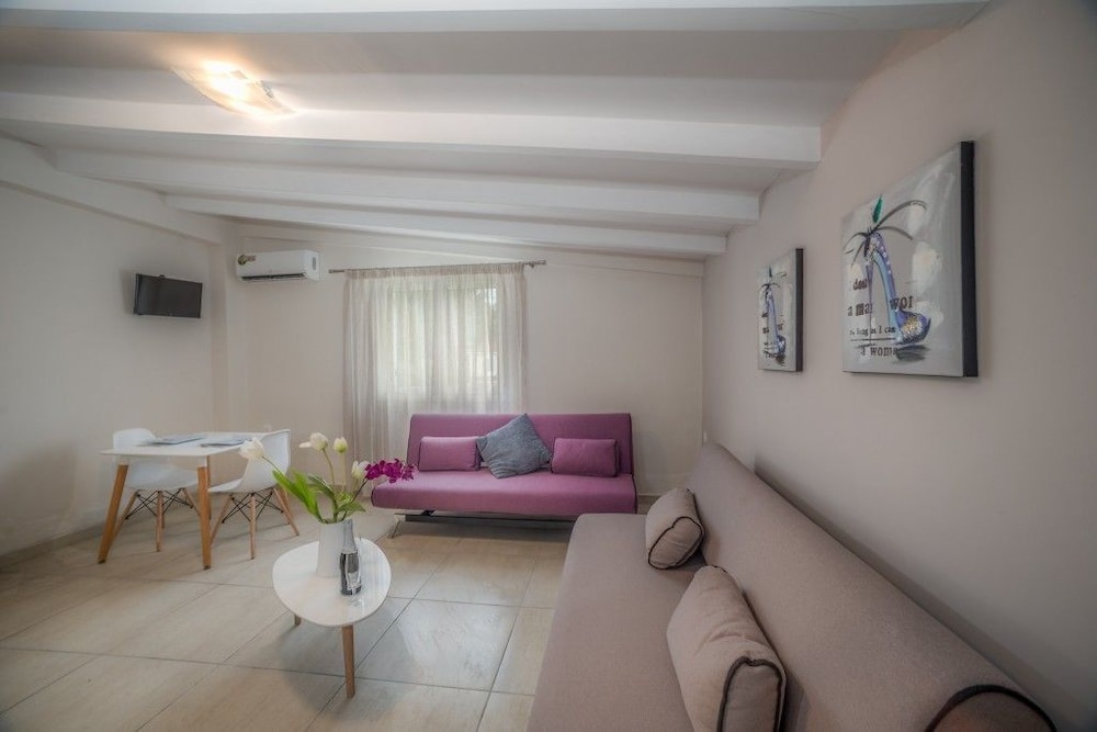 Tesys Studios & Apartments 43/50