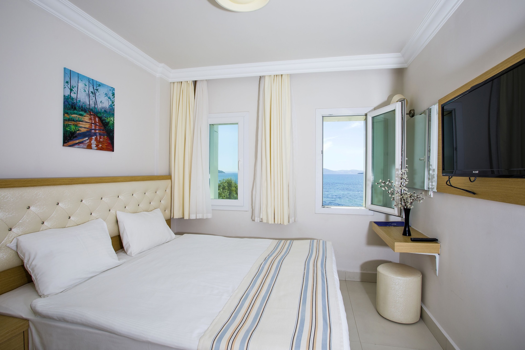 STANDARD, DOUBLE OR TWIN BED