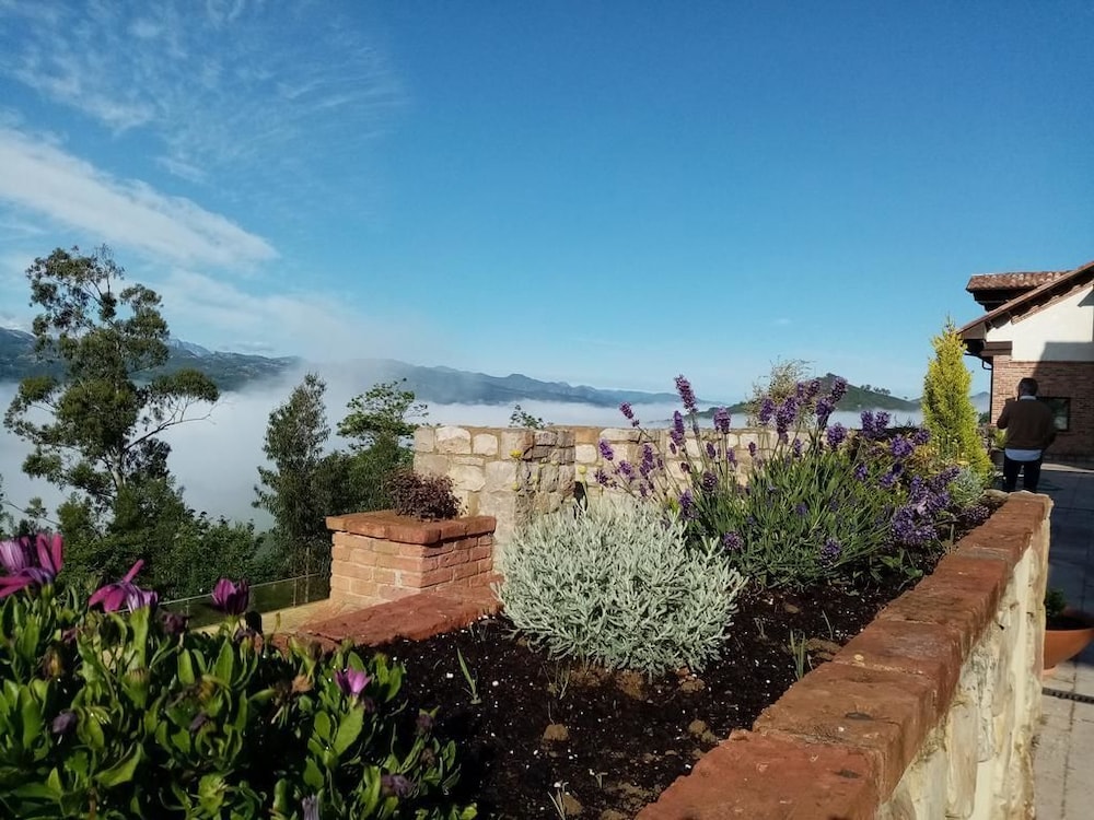 Hotel Cerro La Nina 3/54
