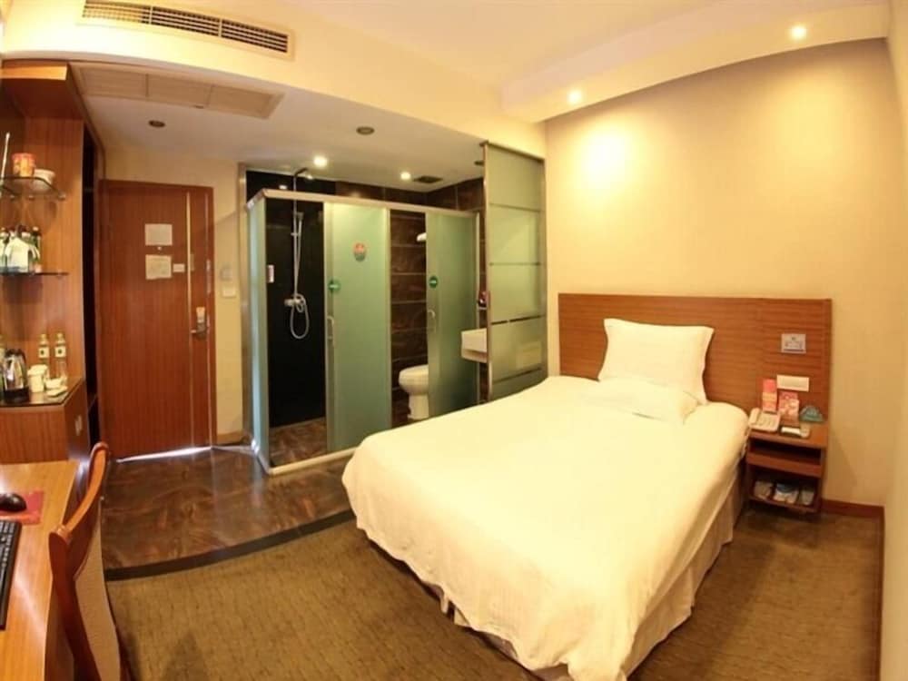 Greentree Inn Wenzhou Xiaonanmen Express Hotel 10/40