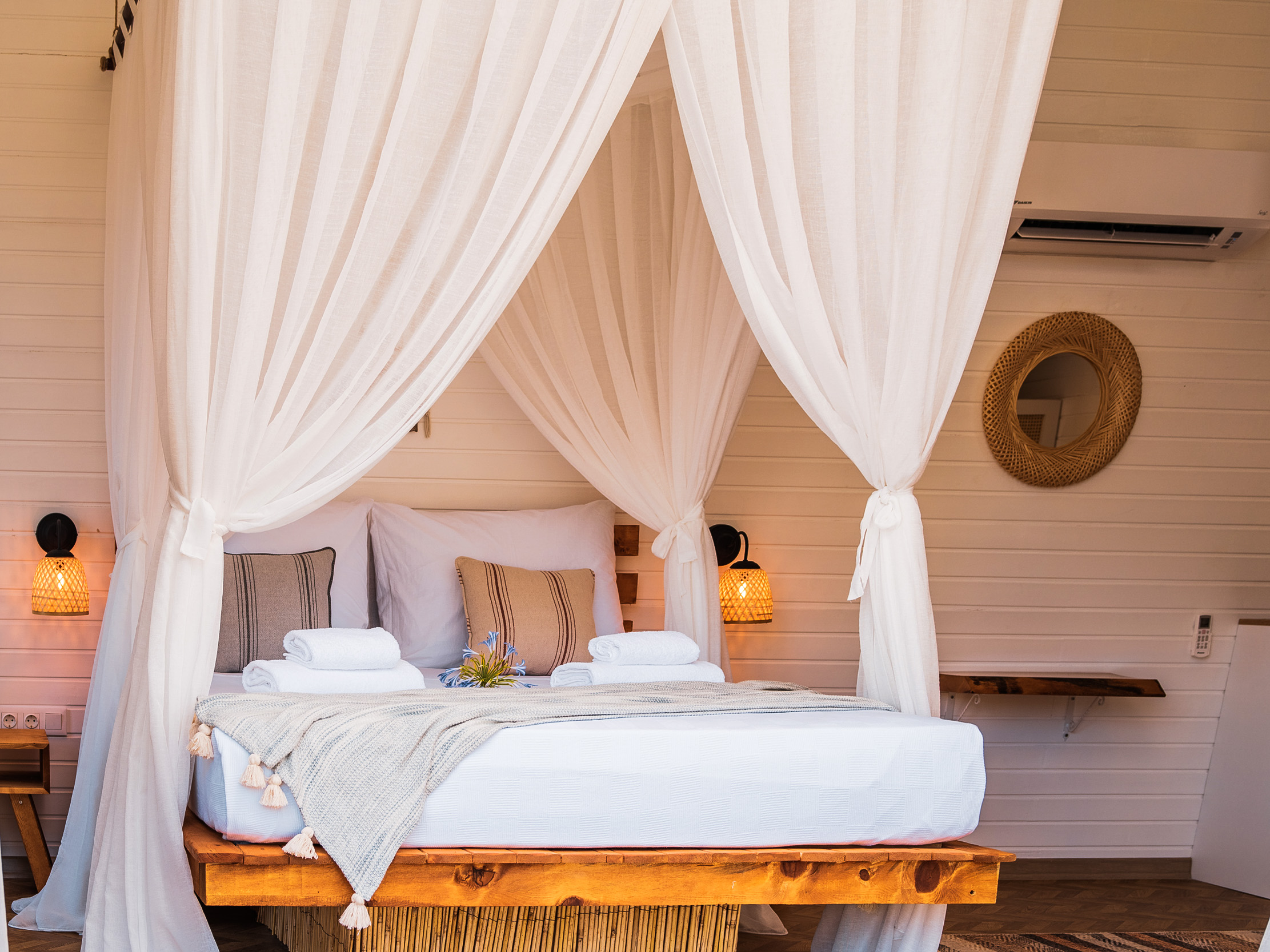 Boutique, Suite