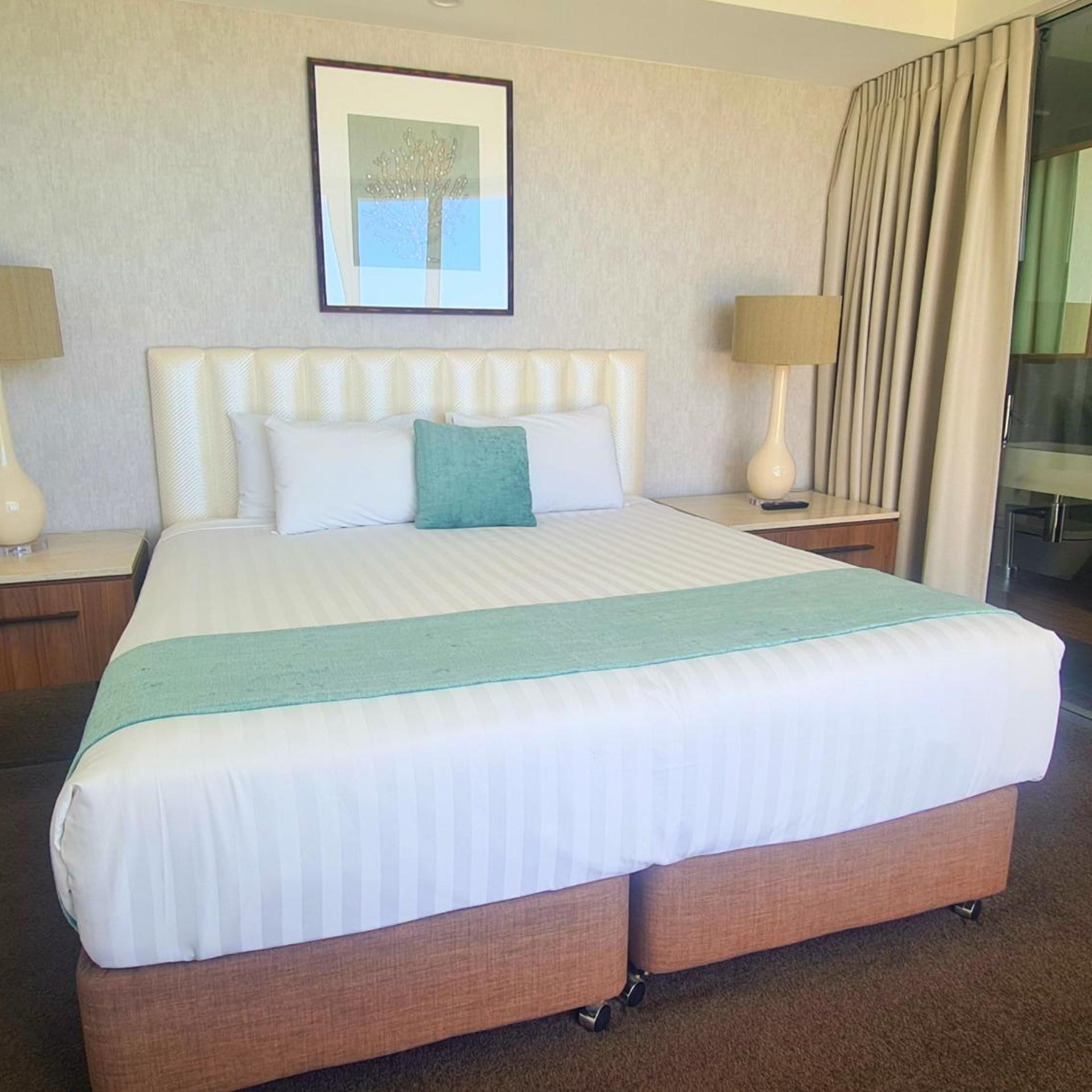 4 Bedrooms, Roof Top, Apartment