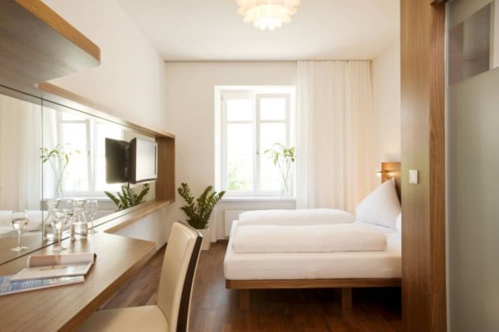 Hotel Constantia 16/38