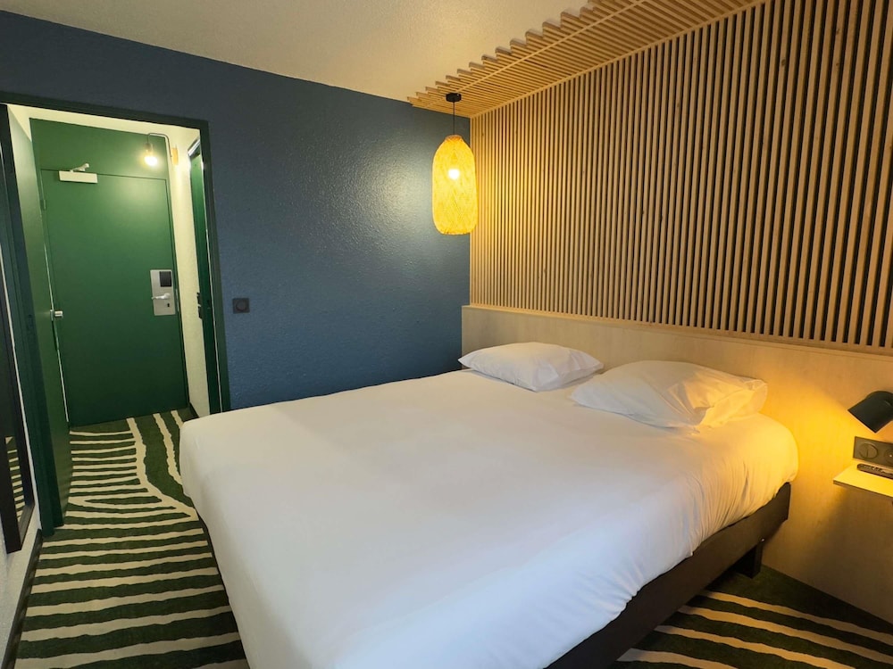 STANDARD, DOUBLE BED
