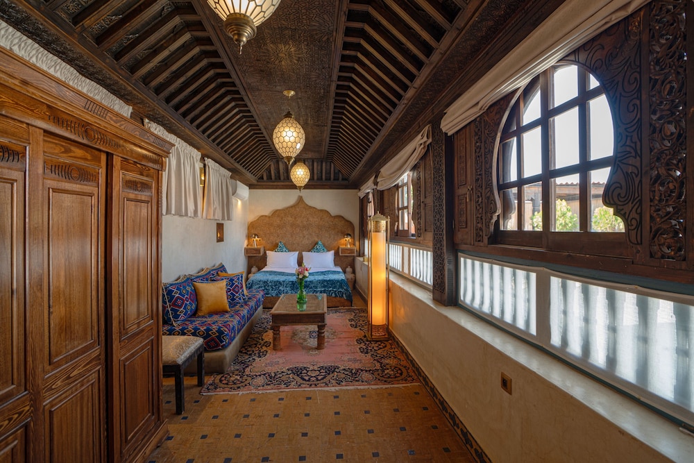 Riad Si Khalifa 67/84