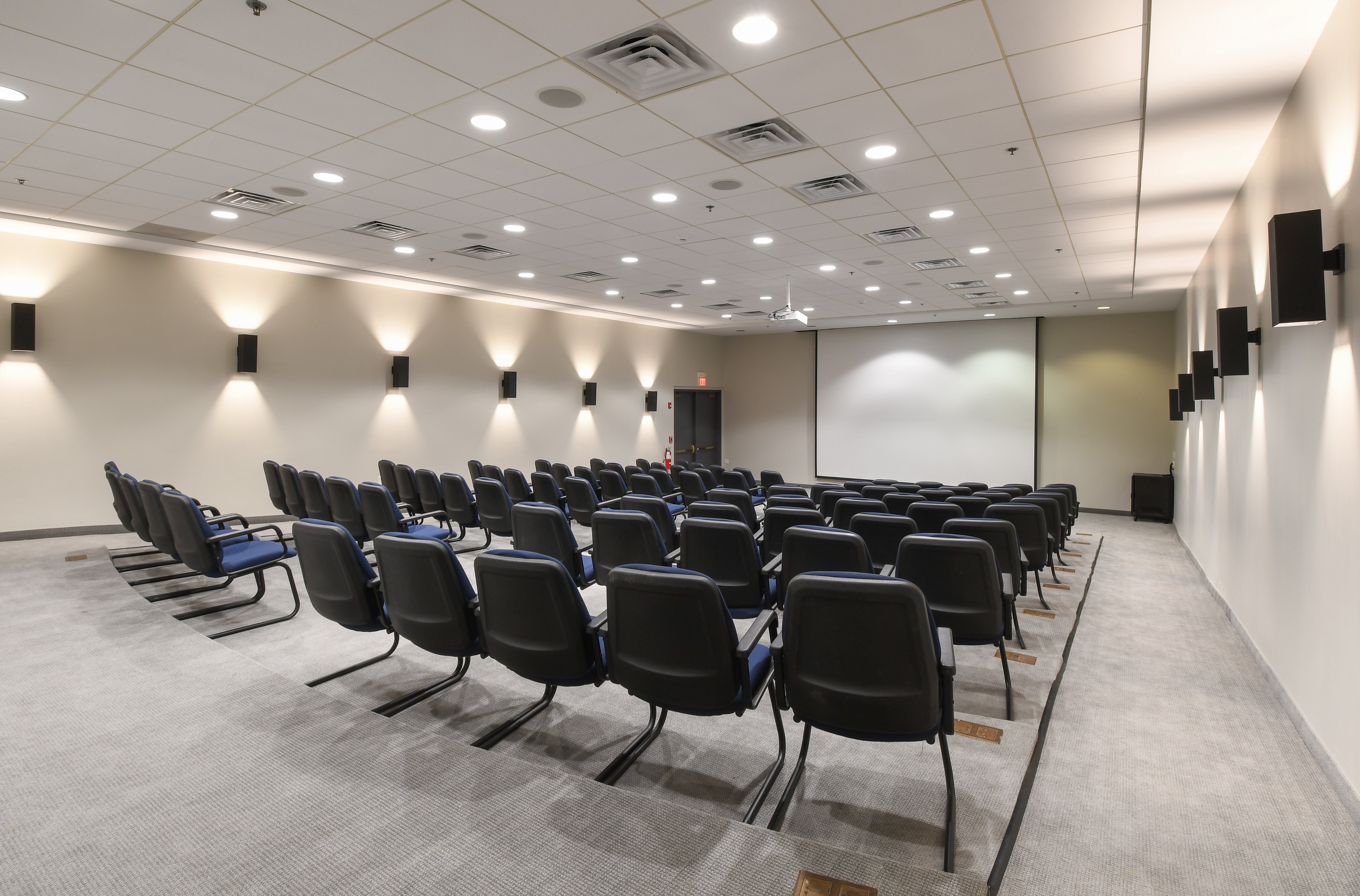 Holiday Inn Fredericksburg Conference Ctr, an IHG Hotel 24/33