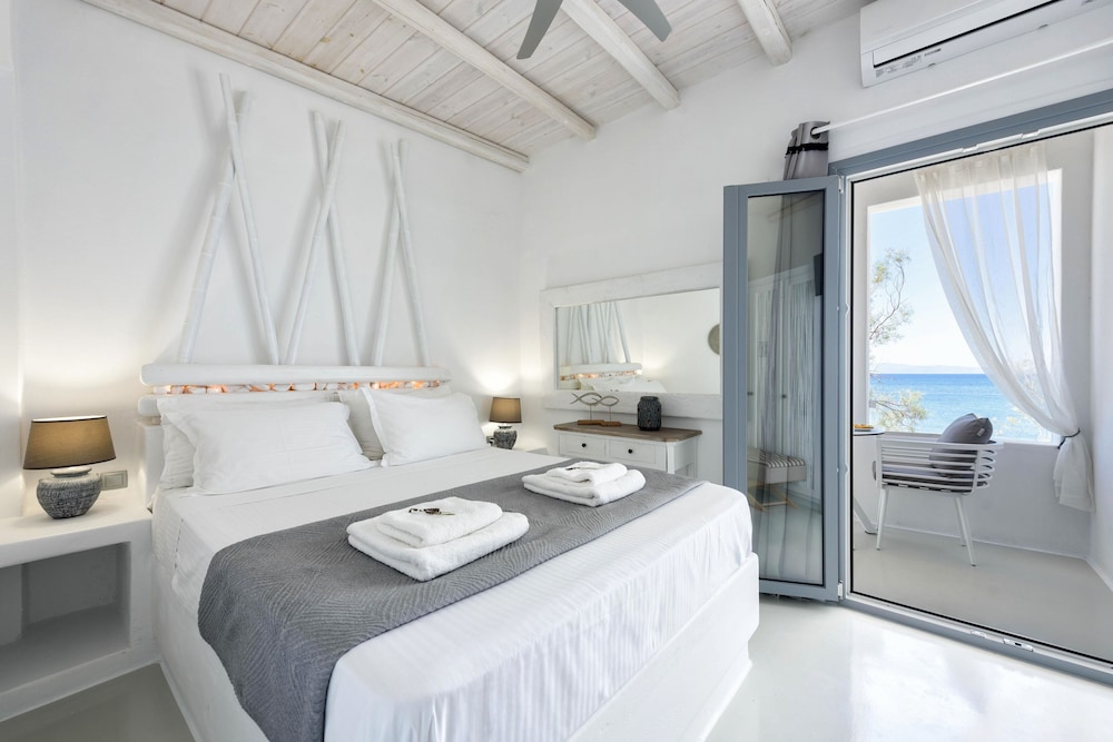 apartment, sea view