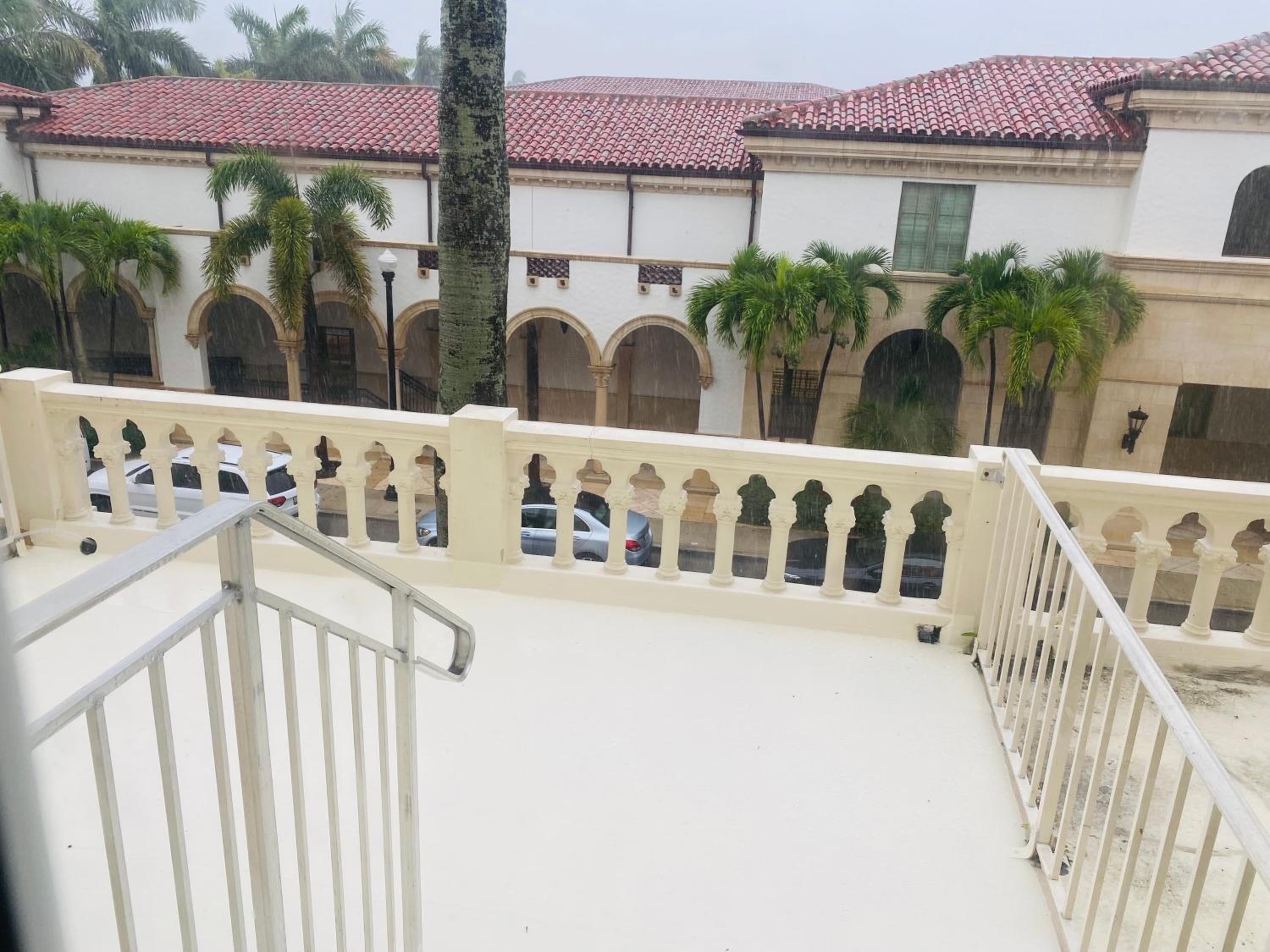 The Palm Beach Hotel 5/51