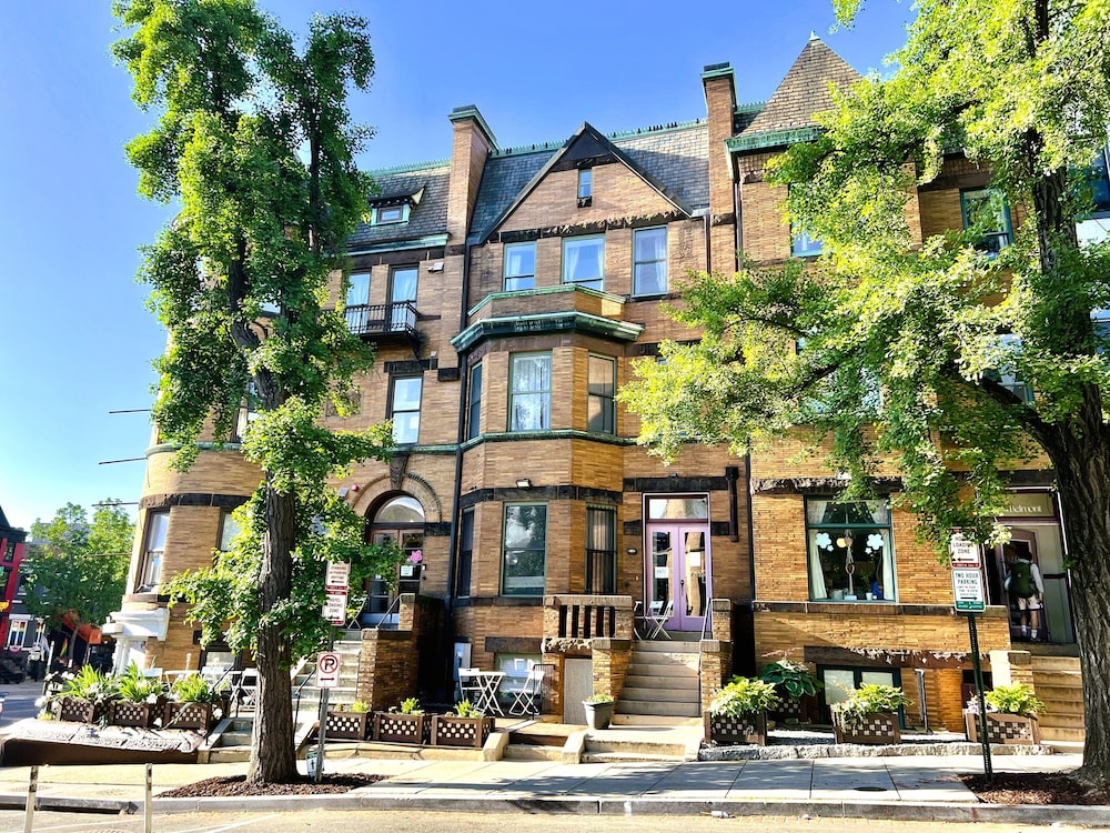 Highroad Hostel Dc 2/48