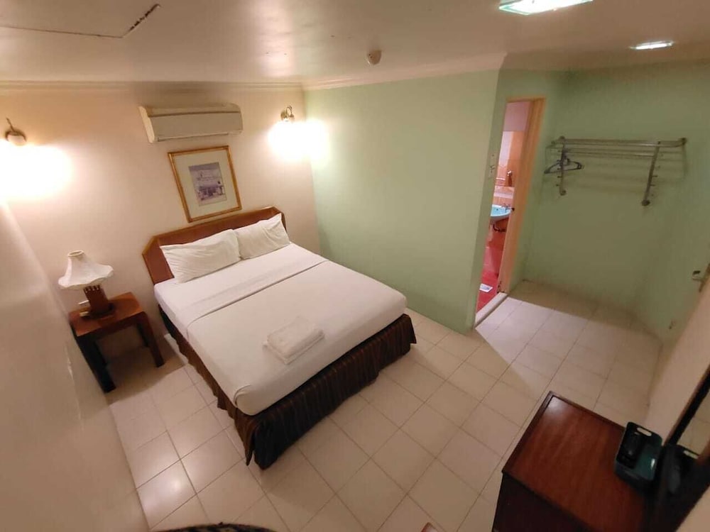 STANDARD, DOUBLE BED, NO WINDOW