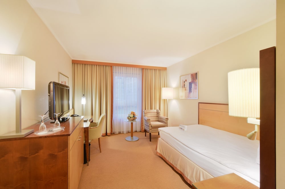 The Q - Quadro City Hotel 12/40