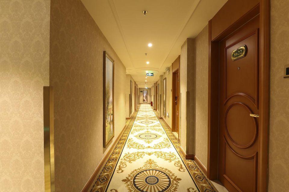 Vienna Hotel (Zhongshan Bus Terminal) 28/37