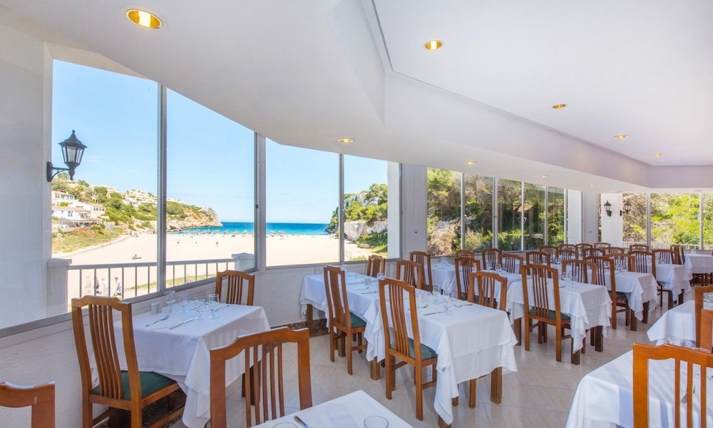 Hotel Cala Romantica 47/65