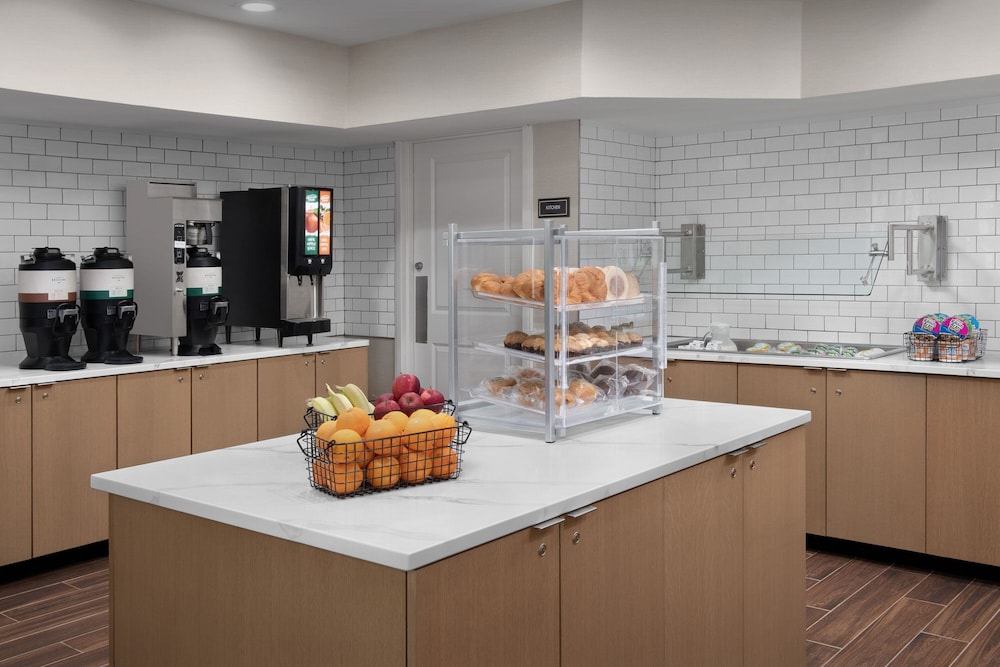 Residence Inn Greensboro Airport 30/51