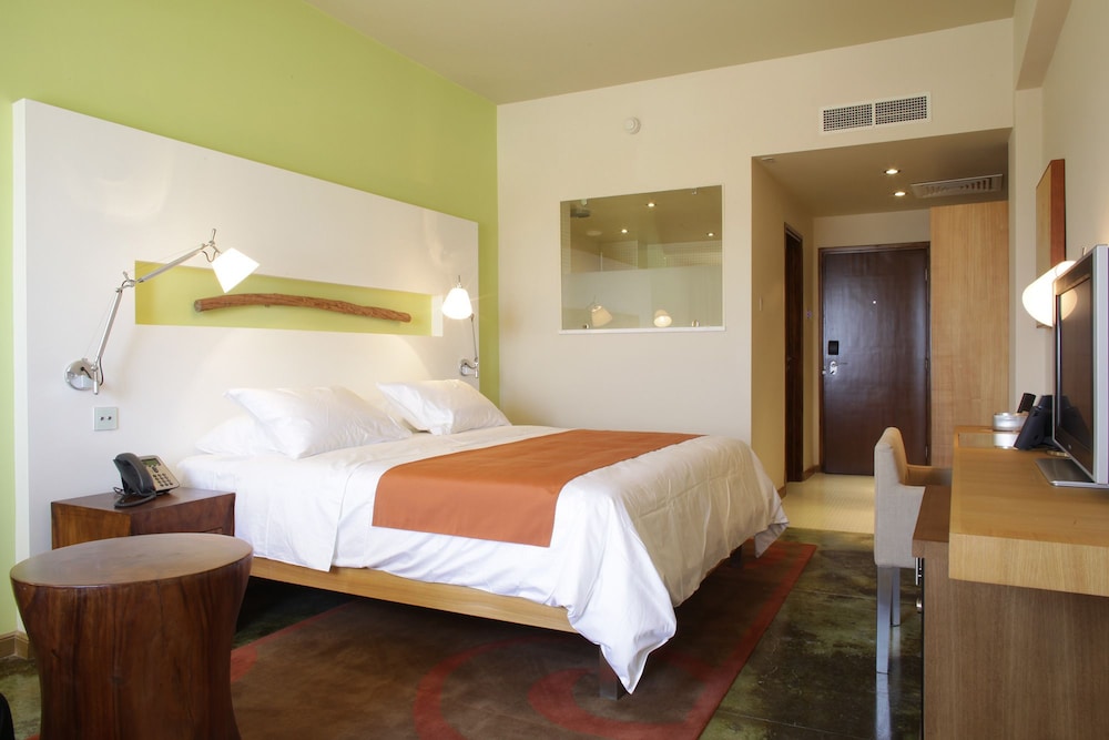 E Hotel Spa Resort 19/61
