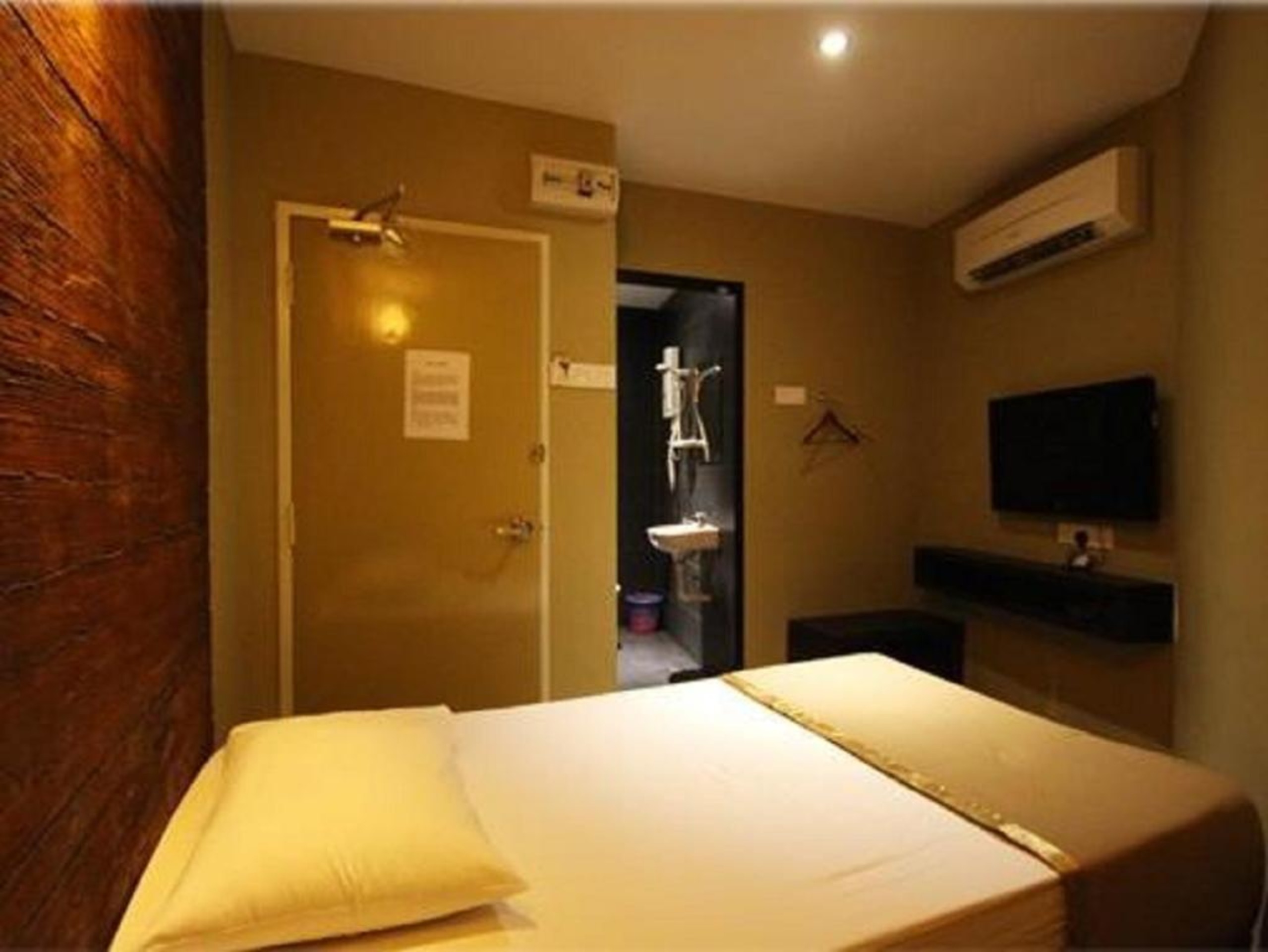 Juru Hotel 12/23