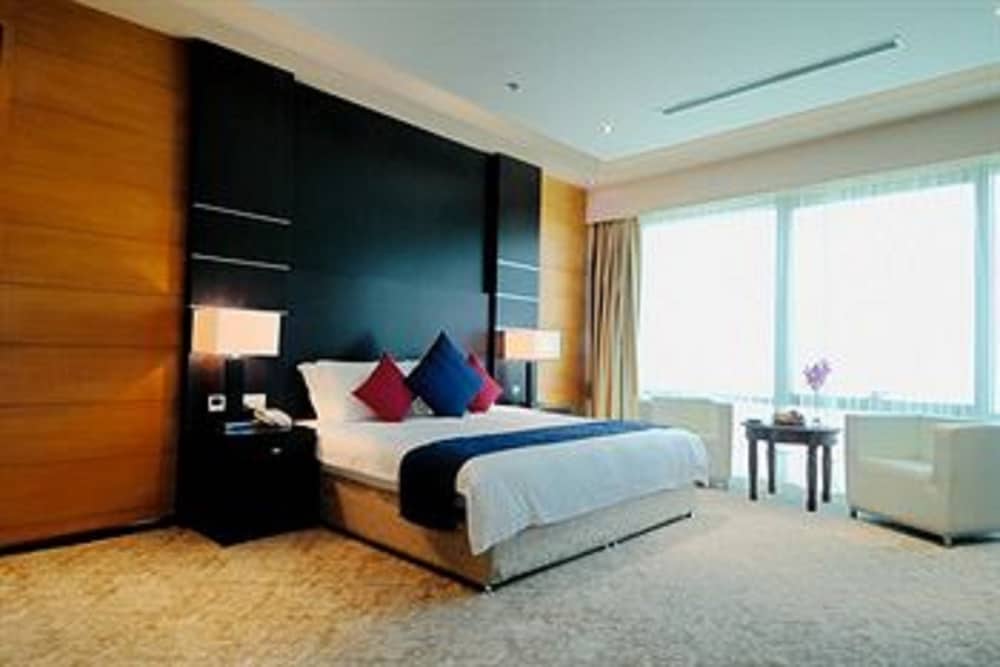 Diva Hotel 10/50