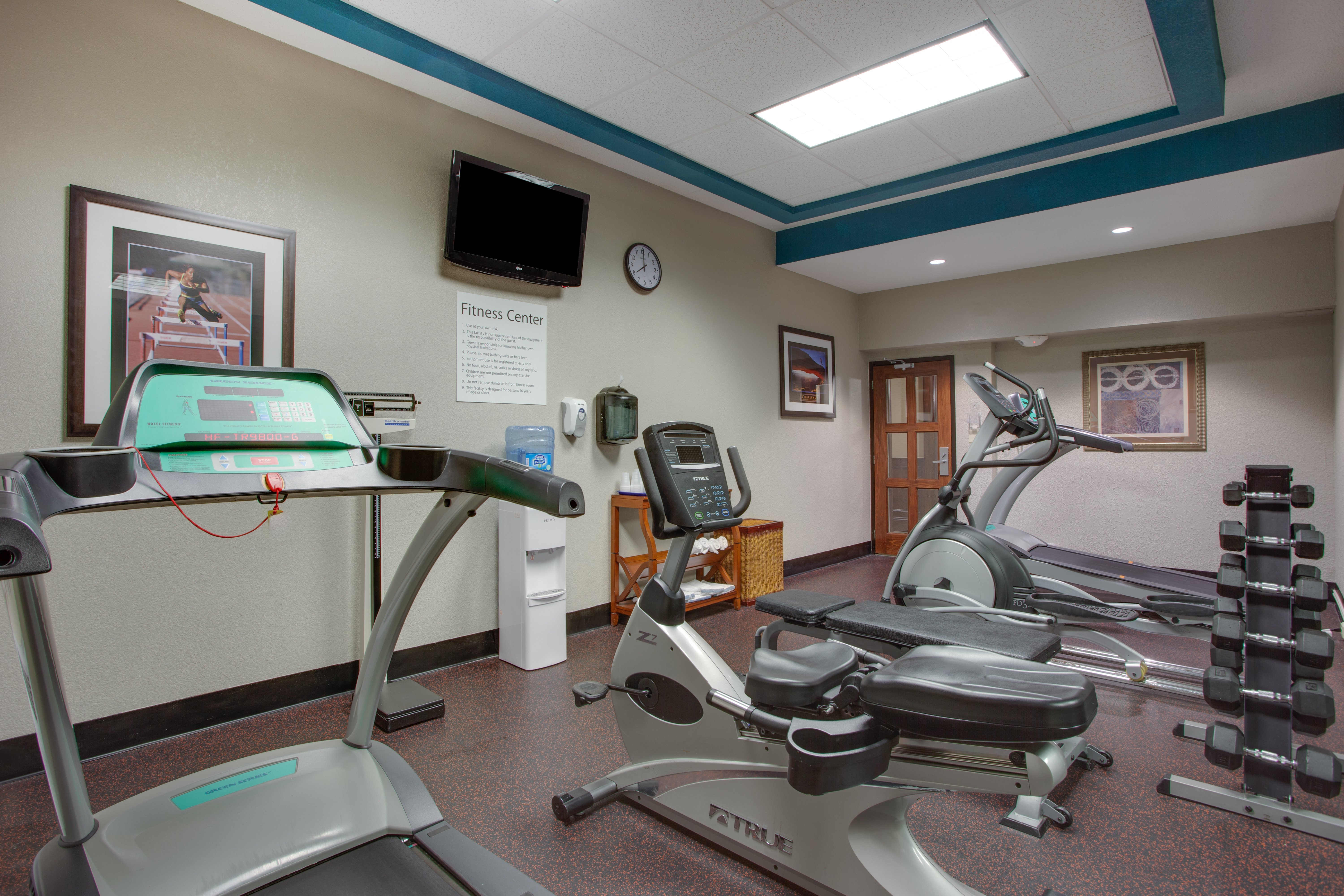 Holiday Inn Express Washington Dc East Andrews Afb 33/56