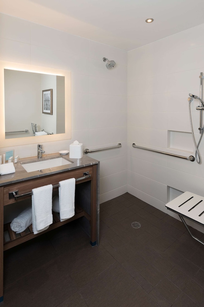 Hampton Inn By Hilton Leon Guanajuato 47/47