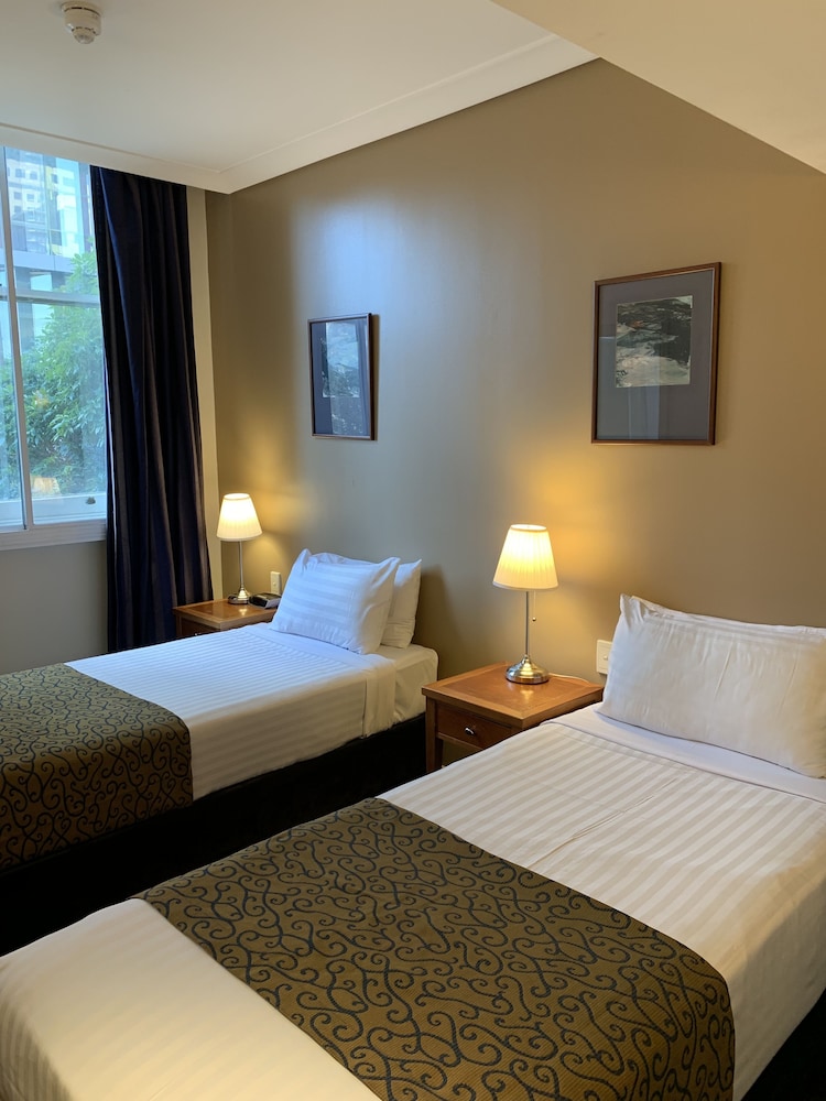 The Capitol Hotel 9/62