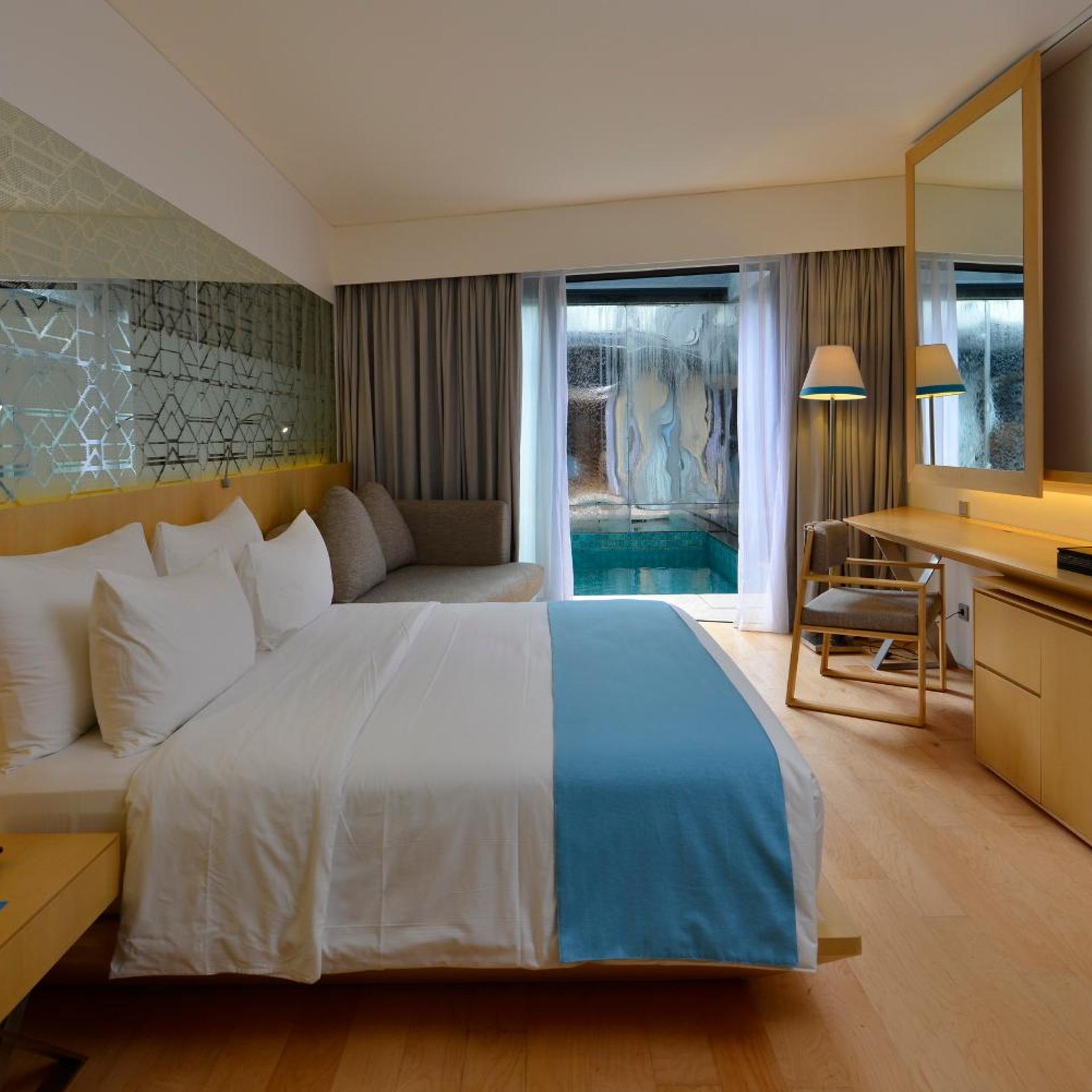 Deluxe, Double Bed, Pool Access