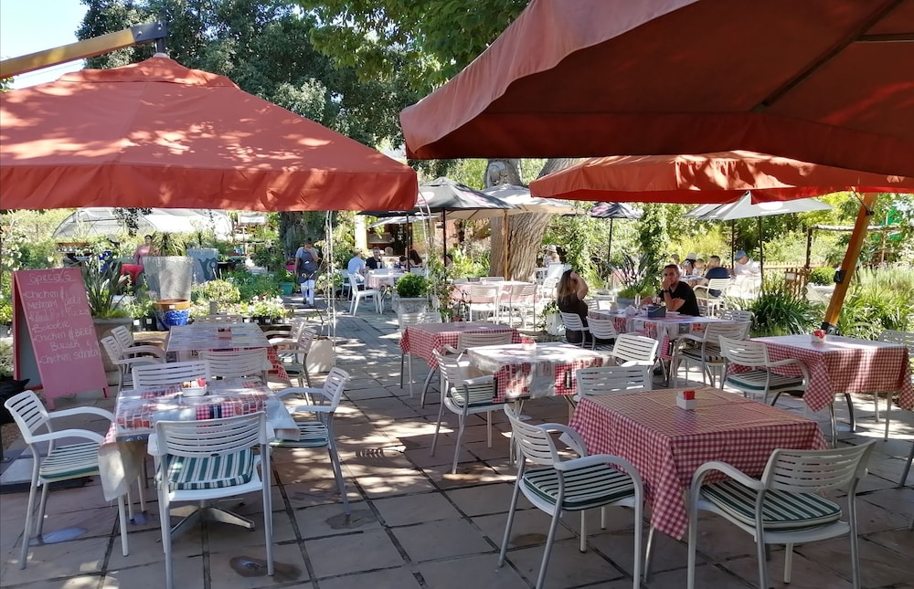 Fiore Guest Accommodation 33/50