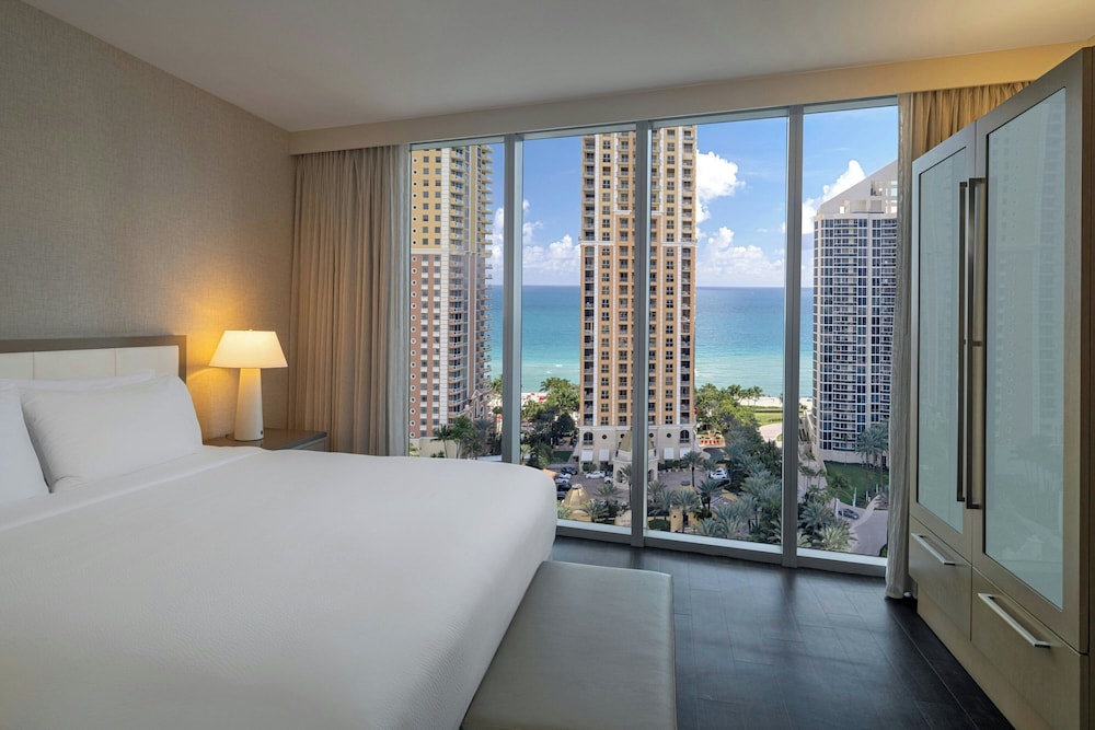 STUDIO, KING BED, OCEAN VIEW