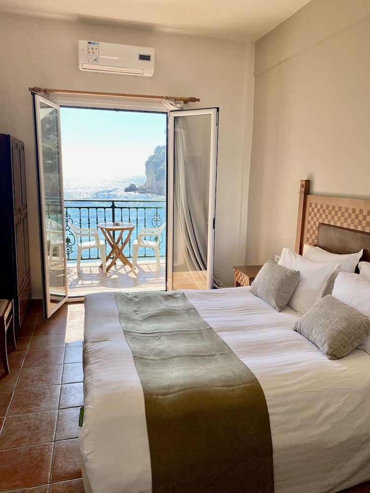 Apollon Hotel 9/47
