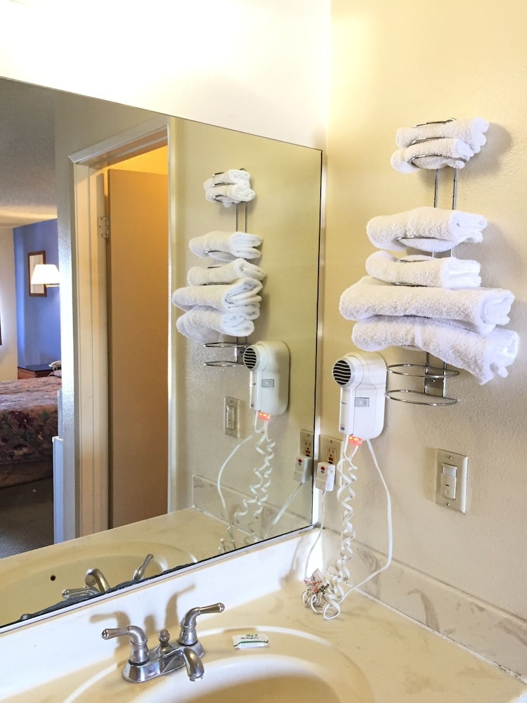 Fullerton Inn 17/53