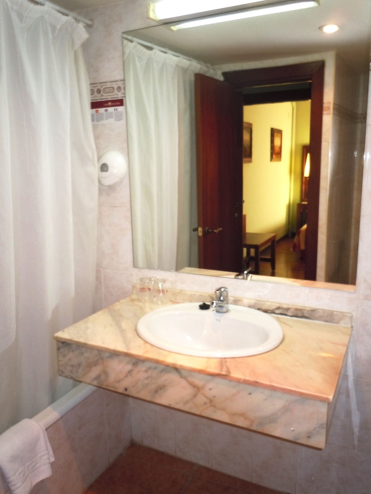 Hotel Urogallo (ex Husa) 39/46