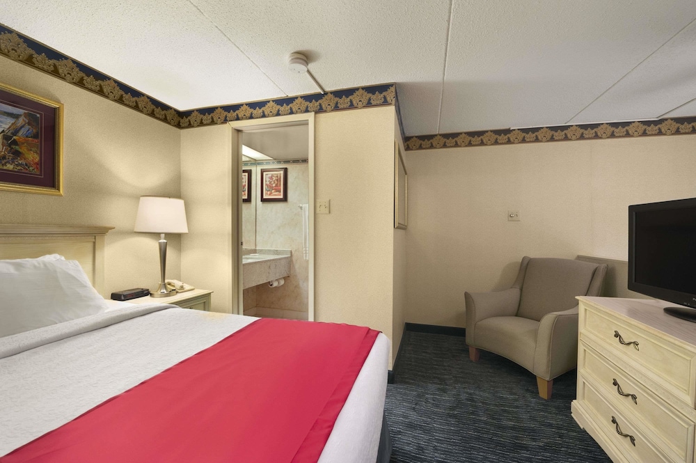 Ramada By Wyndham Trenton 5/23