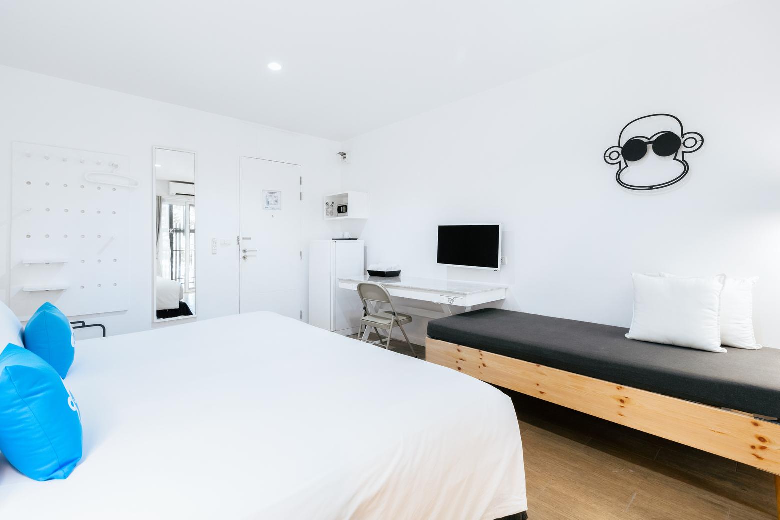 Deluxe King Bed