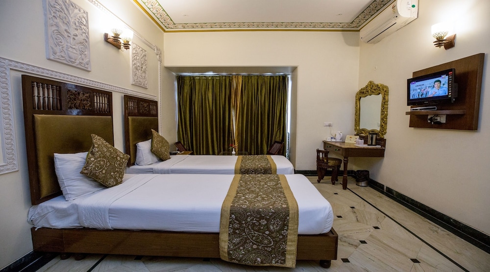 Nahargarh Haveli Hotel 17/52
