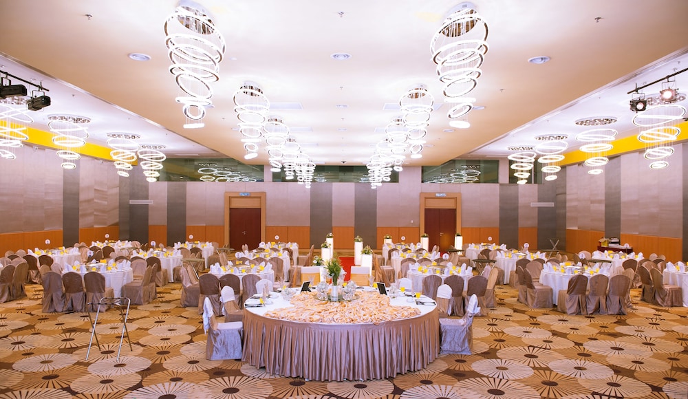 Palm Seremban Hotel 30/40