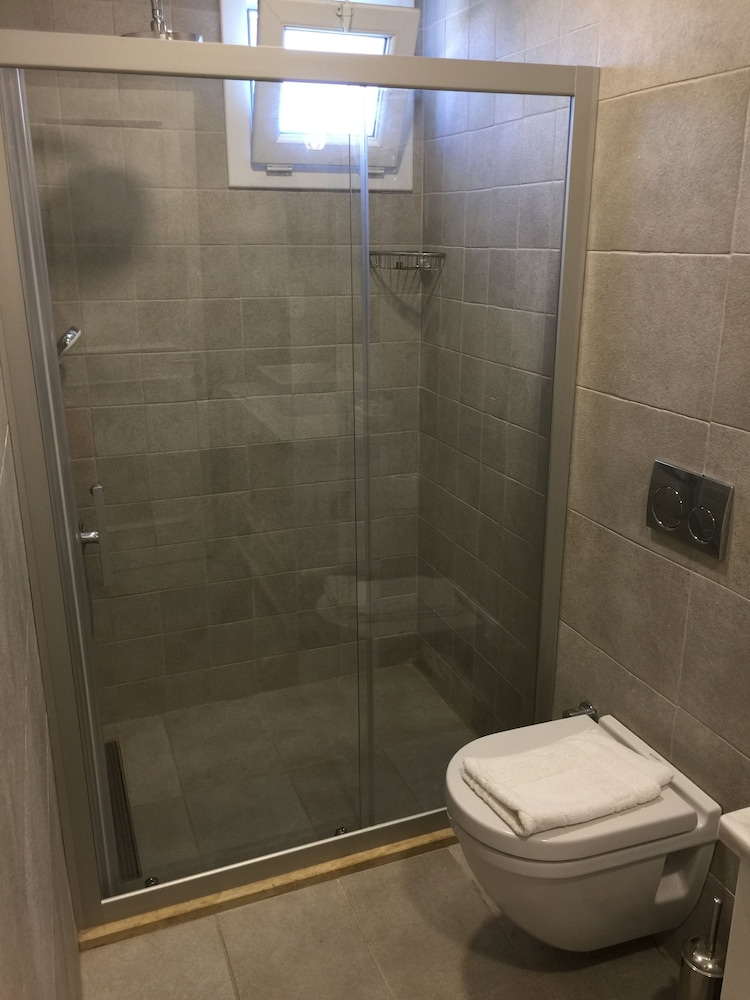 Alacaat Hotel 49/50