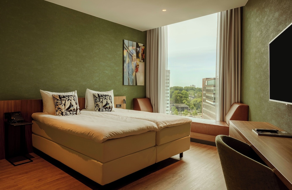 COMFORT, TWIN BEDS, ACCESSIBLE
