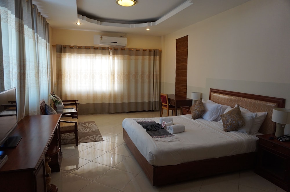 New Rose Boutique Hotel 34/66
