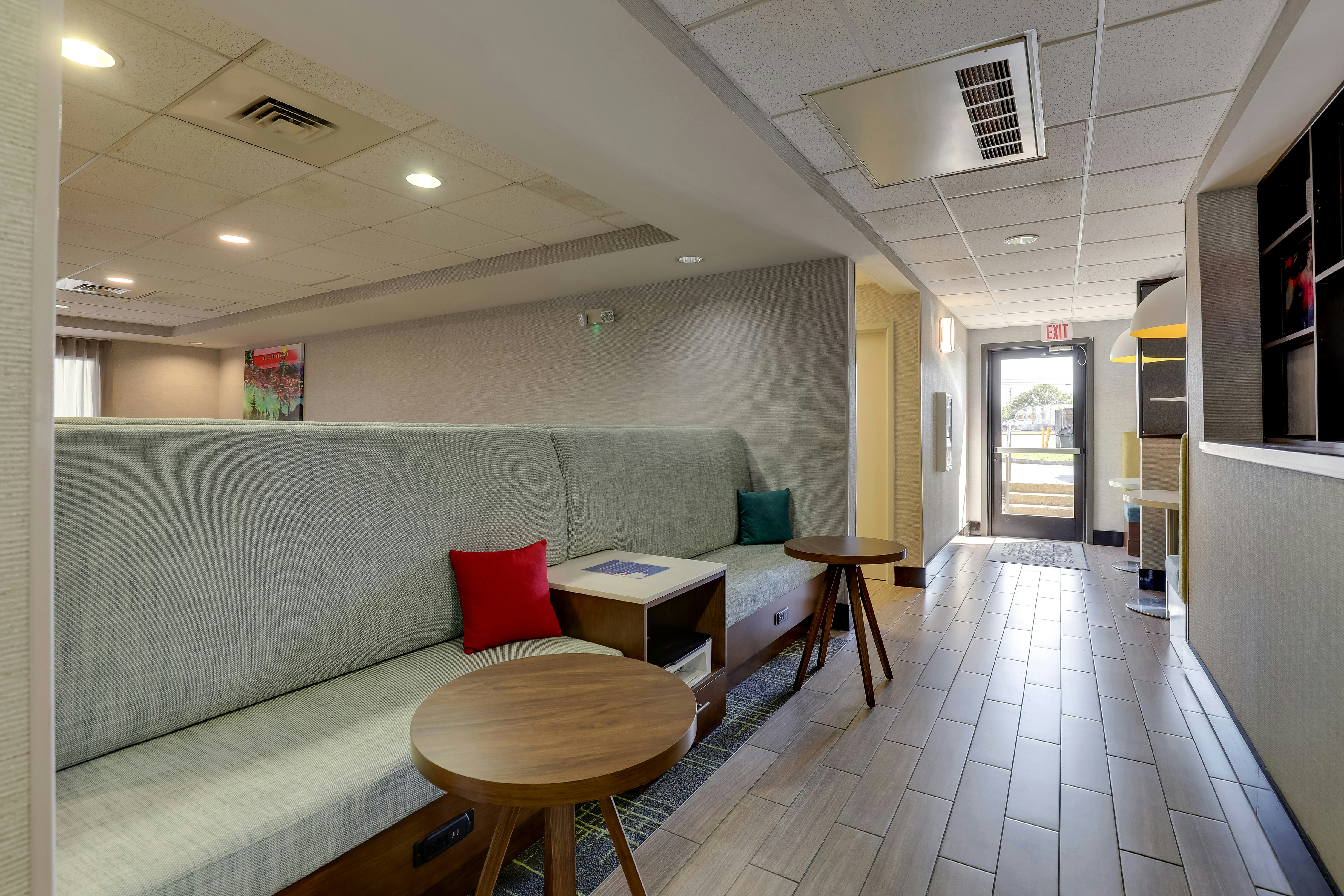 Hampton Inn Cumming 26/40