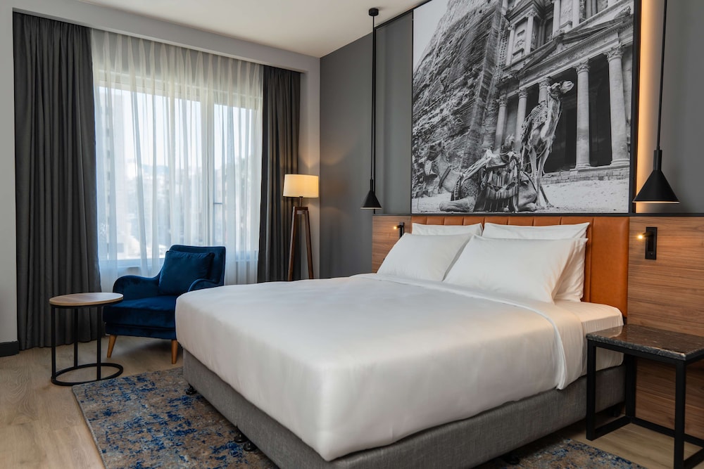 Radisson Blu Hotel Amman, Galleria Mall 15/50