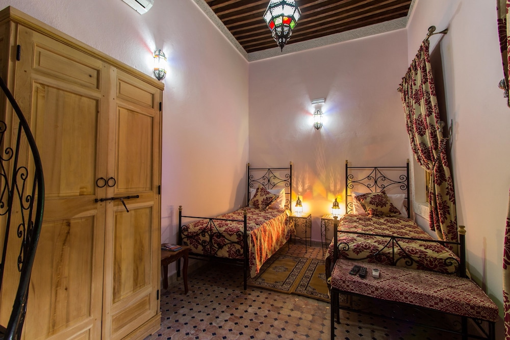 RIAD TARYANA 35/53