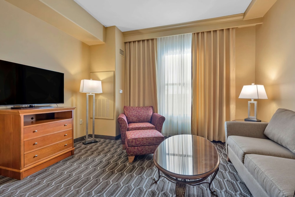 Best Western Plus Swiss Chalet Hotel & Suites 29/40