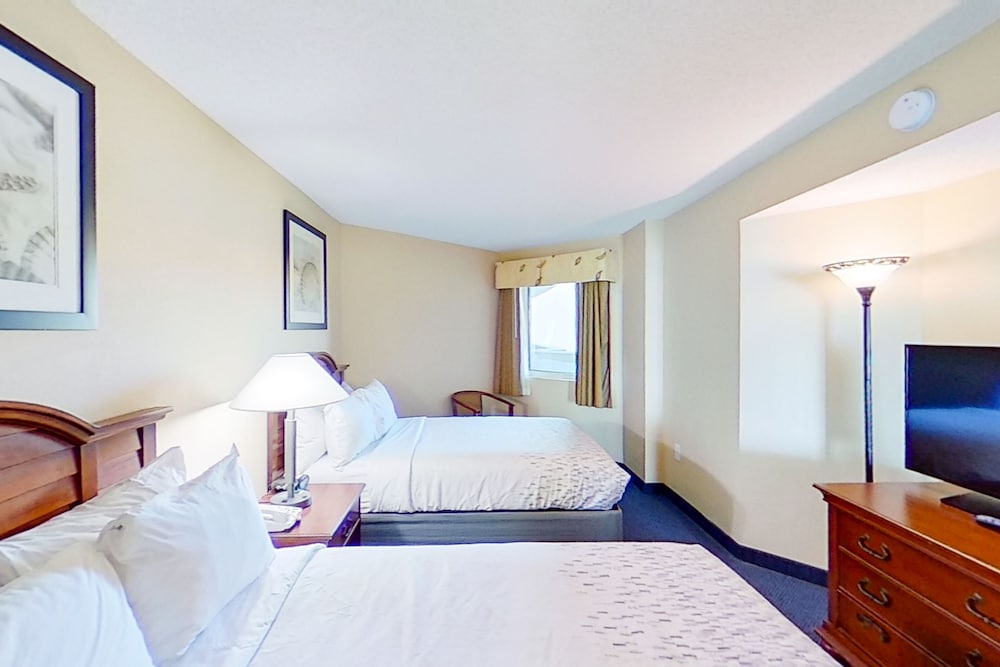 1 BEDROOM, CONDO, OCEAN FRONT