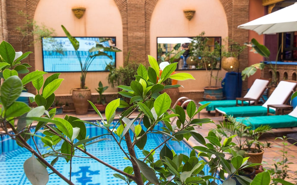 Amani Hotel Suites & Spa 8/85