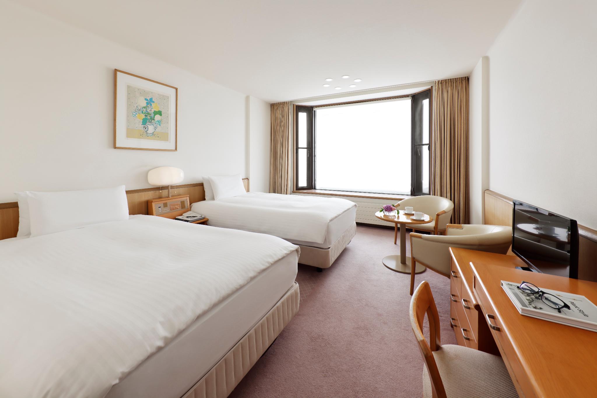 Room, Twin Beds, South Wing