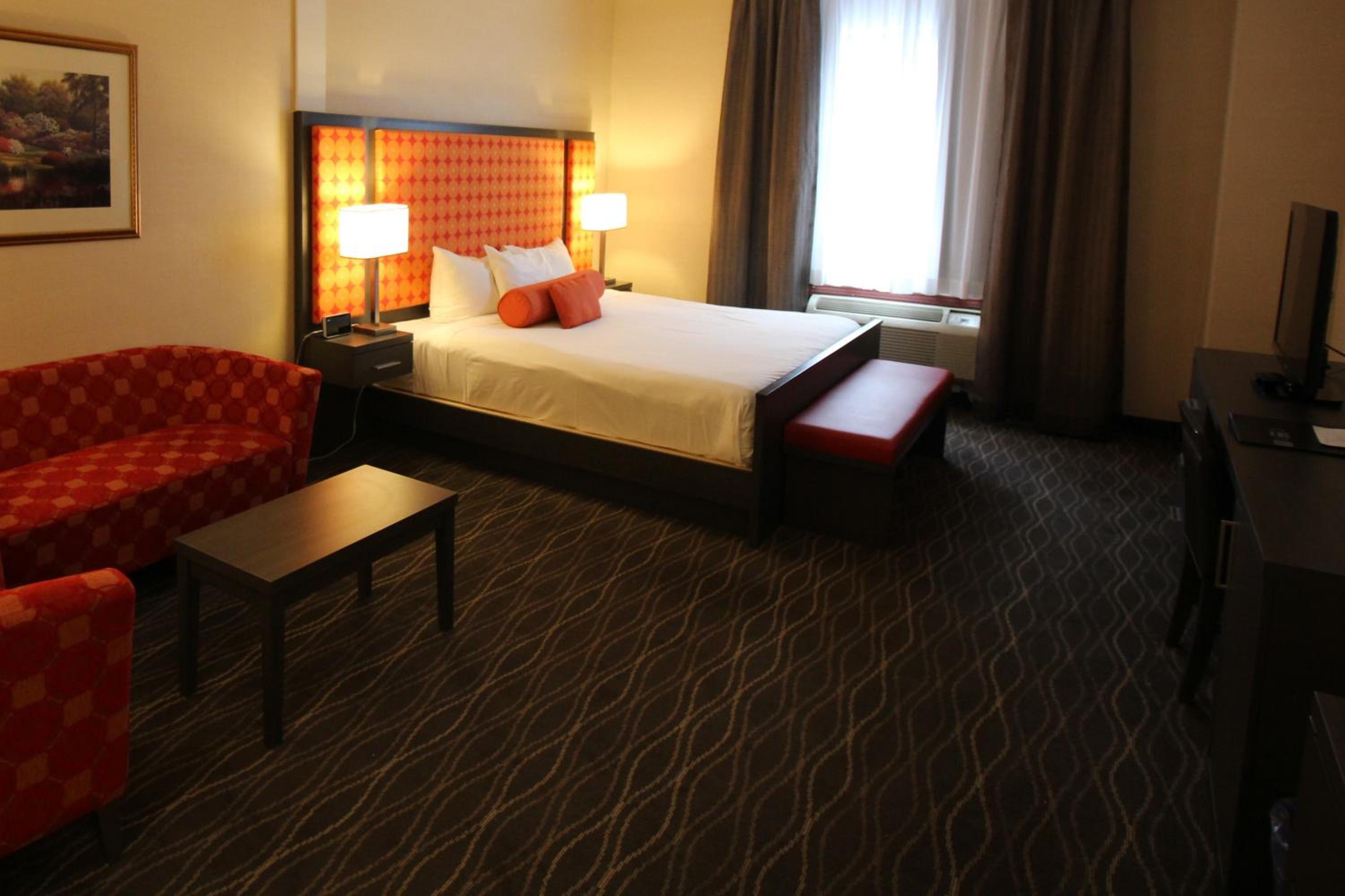 جناح ديلوكس بسرير كينج، Hotel Chrome Montreal Centre Ville 5/5