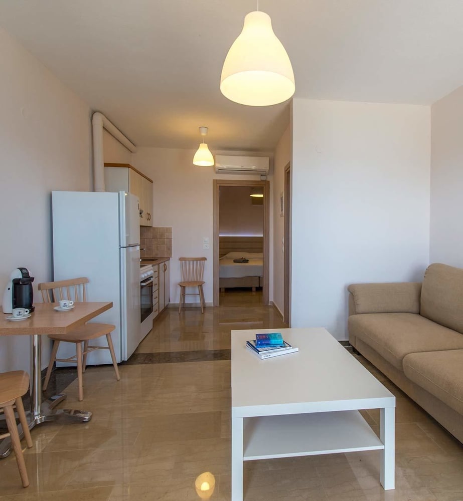 Krouzeri Beach Apartments 20/46