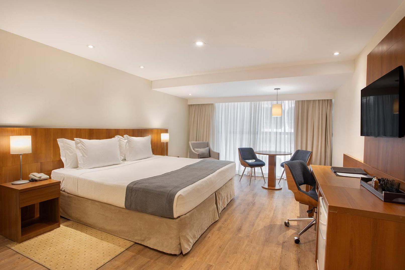 Superior, Queen Bed