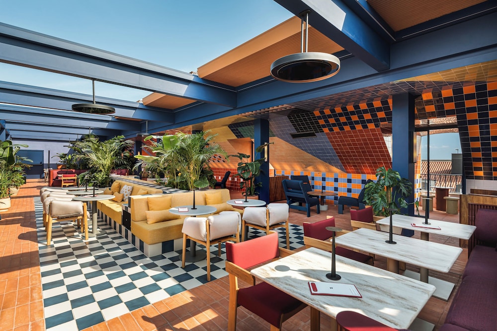 Andaz Lisbon 38/50