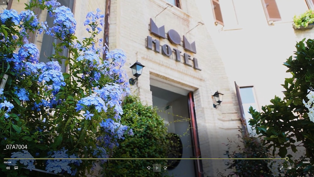 HOTEL MOM ASSISI 4/50